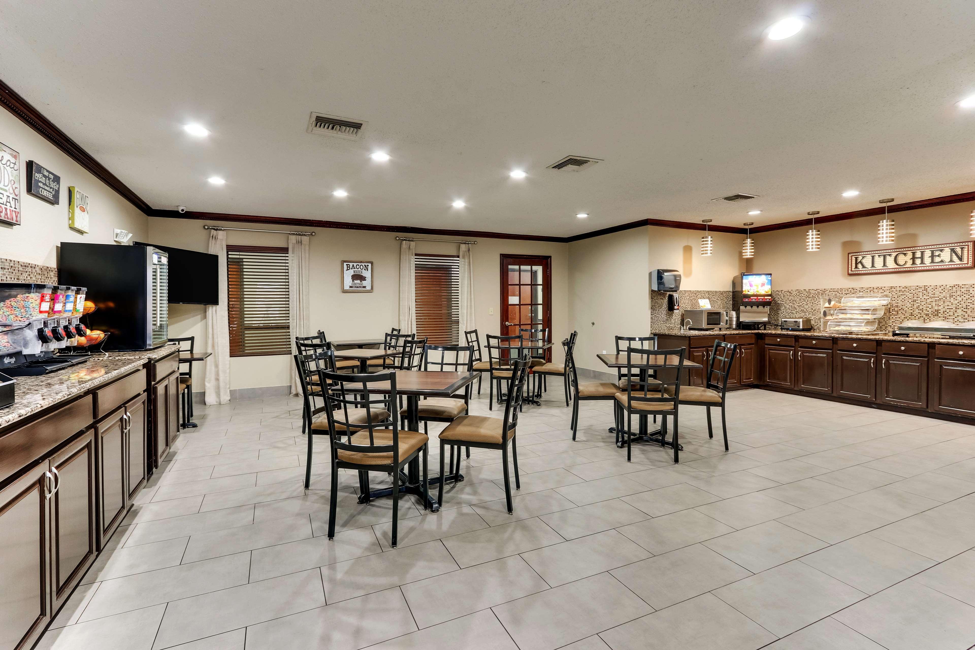Best Western Plus University Inn & Suites Wichita Falls Zewnętrze zdjęcie